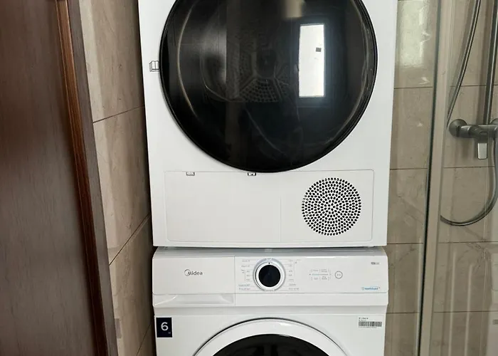 Apartamento Spacious New 1 Bed With Balcony - By Hostmt *